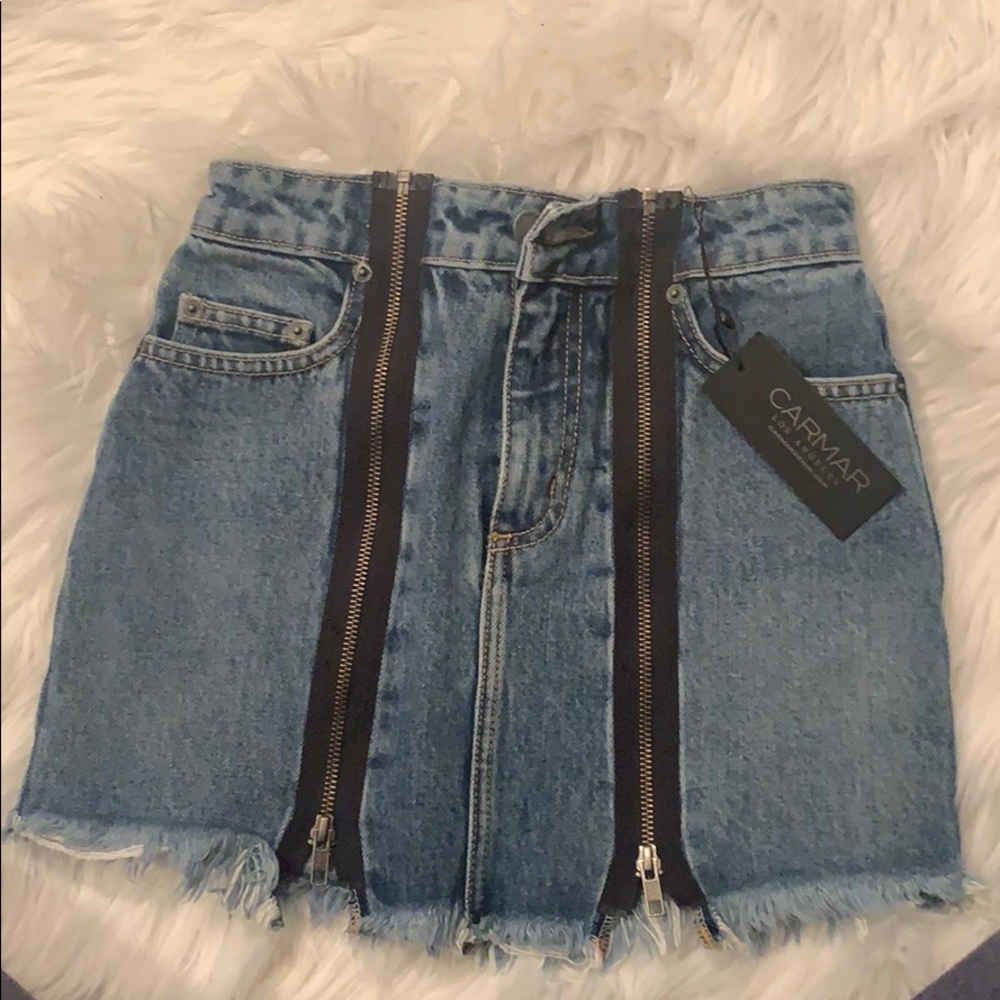 Brand new never worn Carmar double zipper skirt